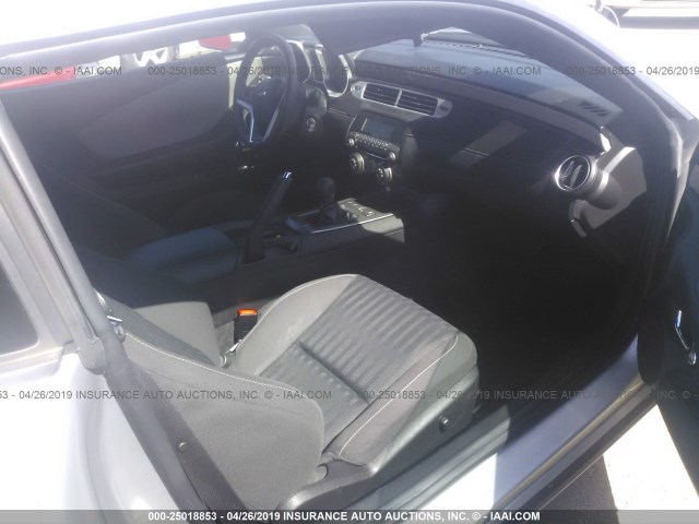 2G1FE1E32C9159514 - 2012 CHEVROLET CAMARO LS SILVER photo 5