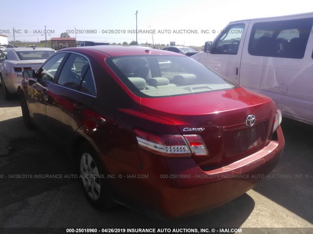 4T1BF3EKXBU714471 - 2011 TOYOTA CAMRY SE/LE/XLE RED photo 3