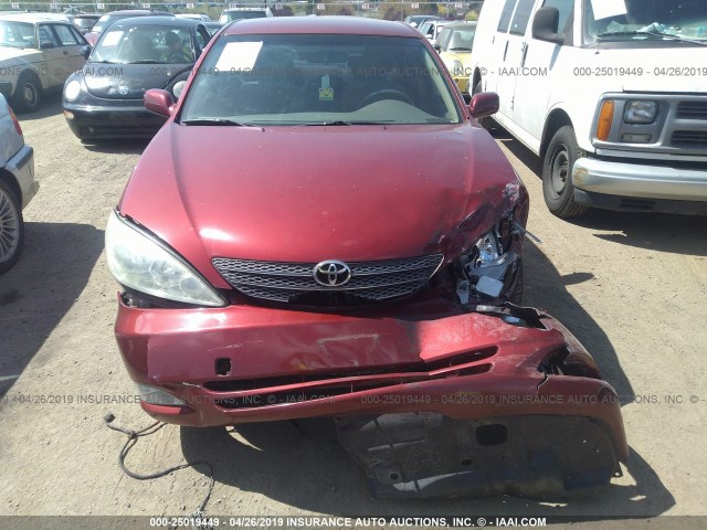 JTDBE32K820118567 - 2002 TOYOTA CAMRY LE/XLE/SE RED photo 6