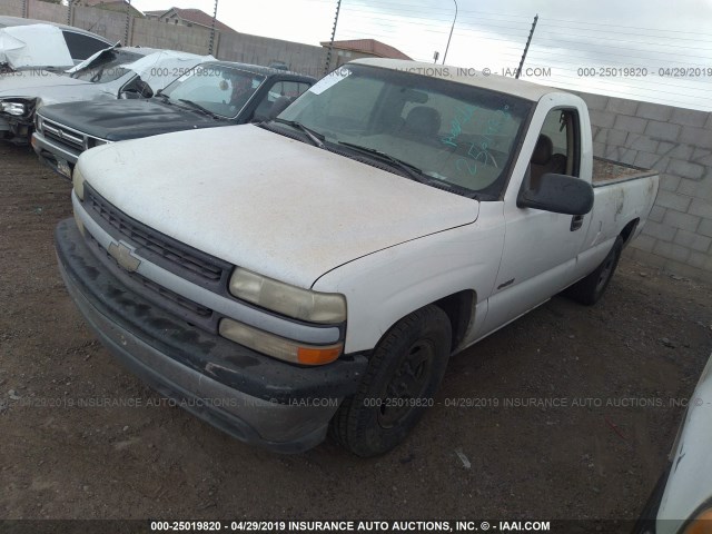 1GCEC14W9YE221130 - 2000 CHEVROLET SILVERADO C1500 WHITE photo 2