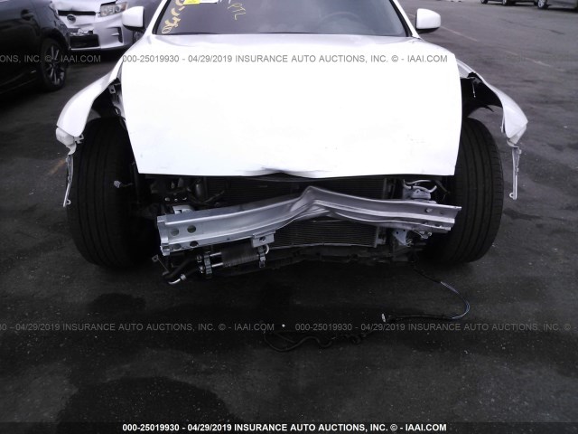 JN1AZ4EH7JM572504 - 2018 NISSAN 370Z TOURING/SPORT/NISMO WHITE photo 6