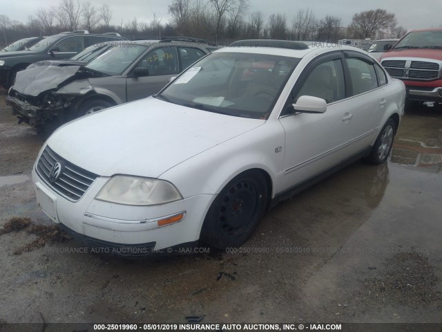 WVWRH63B32P035433 - 2002 VOLKSWAGEN PASSAT GLX WHITE photo 2