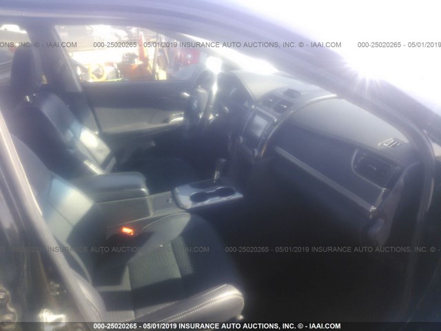 4T1BF1FK3EU348991 - 2014 TOYOTA CAMRY L/SE/LE/XLE 黑色 照片 5