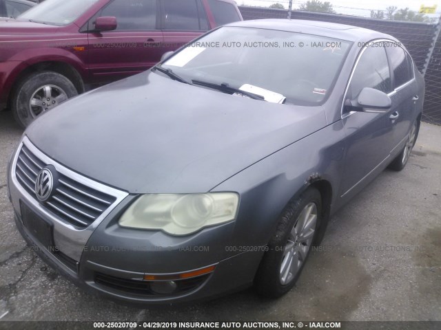 WVWFU73C46P157950 - 2006 VOLKSWAGEN PASSAT 3.6L 4MOTION LUXURY GRAY photo 2