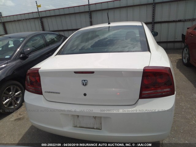 2B3KA43R28H184289 - 2008 DODGE CHARGER WHITE photo 6