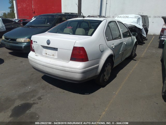 3VWRA29M2YM160604 - 2000 VOLKSWAGEN JETTA GL WHITE photo 4