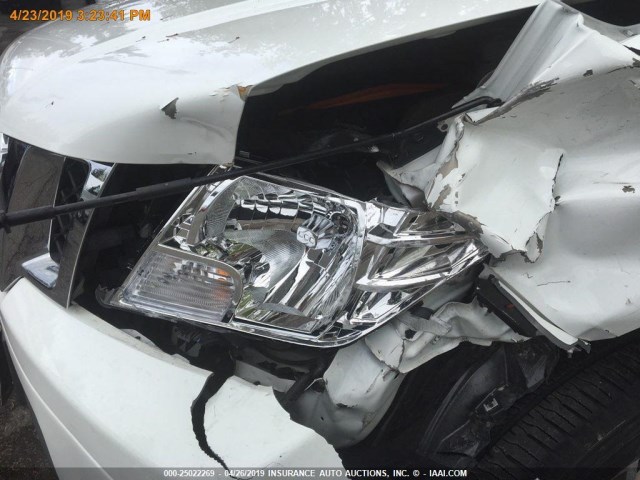 1N6AD0EV6JN735676 - 2018 NISSAN FRONTIER S/SV/SL/PRO-4X WHITE photo 15