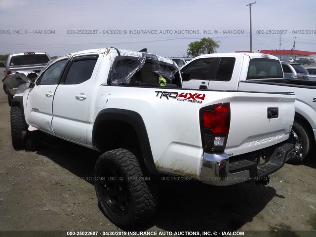 5TFCZ5AN8JX136329 - 2018 TOYOTA TACOMA DBL CAB/SR/TRDSPT/OR/PRO WHITE photo 3