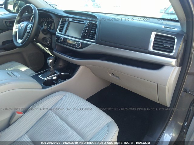 5TDBKRFH2GS258001 - 2016 TOYOTA HIGHLANDER LE/LE PLUS GRAY photo 5
