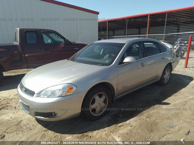 2G1WD58C689136525 - 2008 CHEVROLET IMPALA SUPER SPORT SILVER photo 2