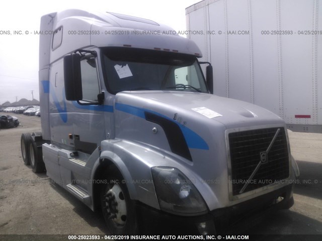 4V4NC9GHX7N446431 - 2007 VOLVO VN GRAY photo 1