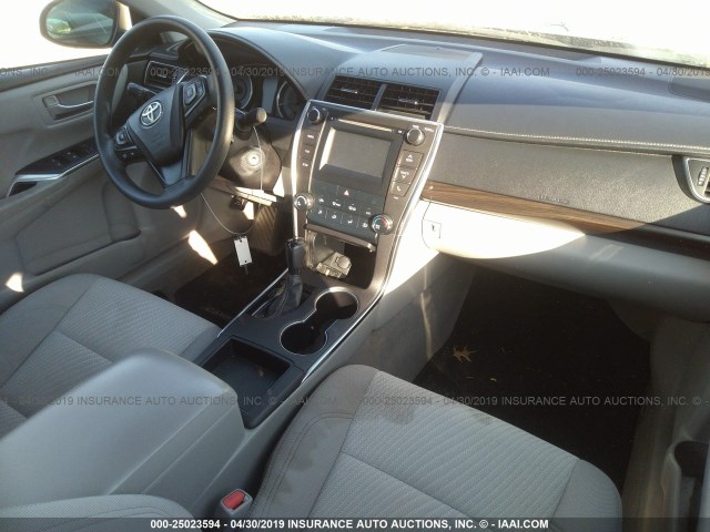 4T1BF1FK7GU239310 - 2016 TOYOTA CAMRY LE/XLE/SE/XSE 黑色 照片 5