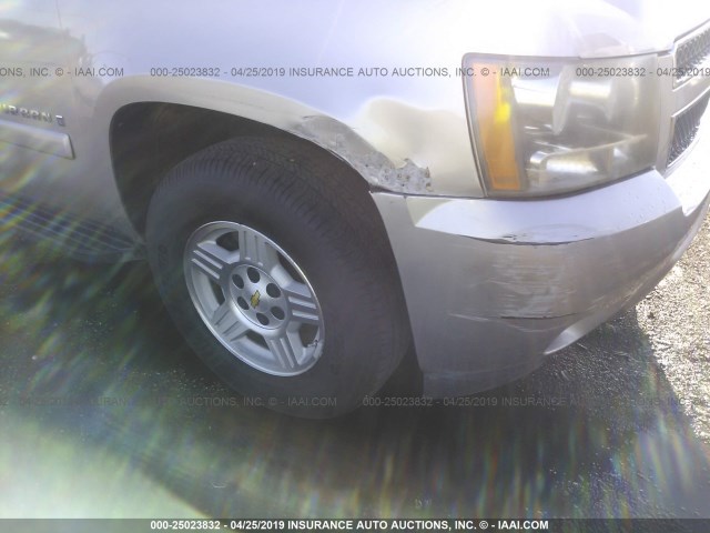 3GNFC16088G173102 - 2008 CHEVROLET SUBURBAN C1500  LS SILVER photo 6