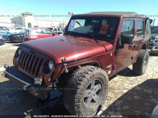 1J4GA591X7L192258 - 2007 JEEP WRANGLER SAHARA MAROON photo 2