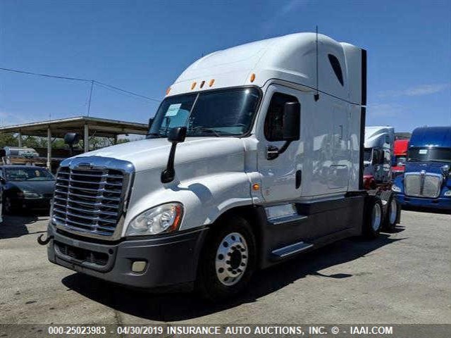 3AKJGLDR1DSBR4875 - 2013 FREIGHTLINER CASCADIA 125  Unknown photo 2