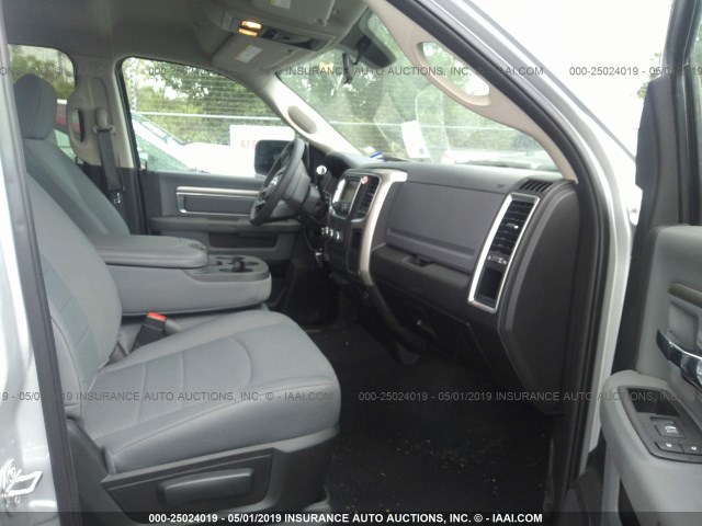 3C6UR5DL7JG402451 - 2018 RAM 2500 SLT SILVER photo 5