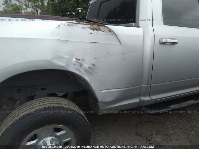 3C6UR5DL7JG402451 - 2018 RAM 2500 SLT SILVER photo 6