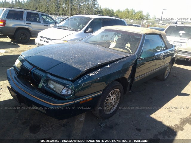 1C3XU4535PF644456 - 1993 CHRYSLER LEBARON GREEN photo 2