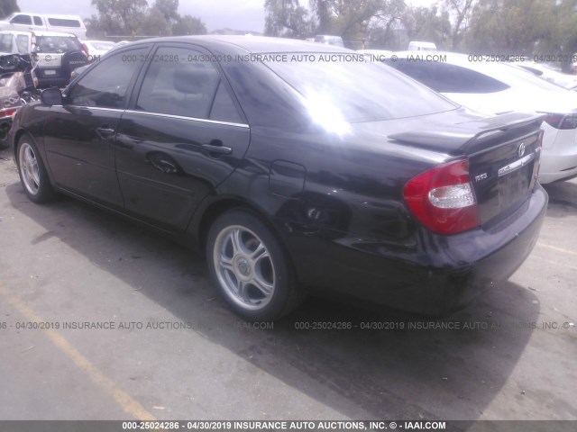 4T1BF32K72U010992 - 2002 TOYOTA CAMRY LE/XLE/SE BLACK photo 3