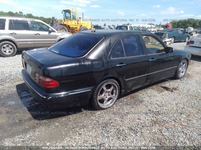 WDBJF65J1YB155677 - 2000 MERCEDES-BENZ E 320 BLACK photo 4