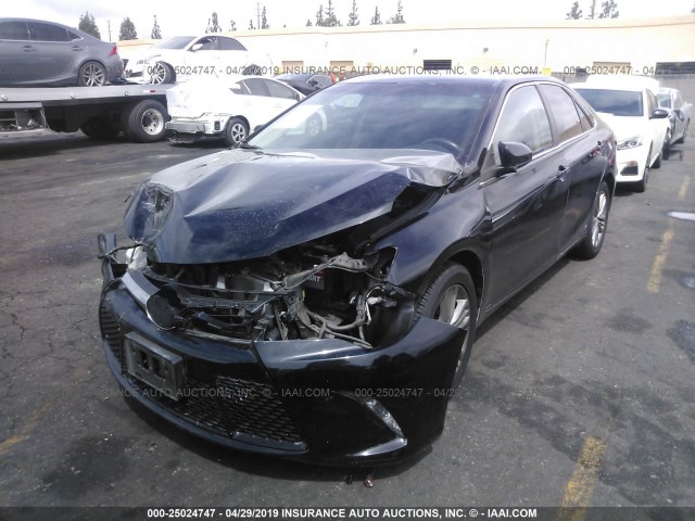 4T1BF1FK0FU016735 - 2015 TOYOTA CAMRY LE/XLE/SE/XSE BLACK photo 2