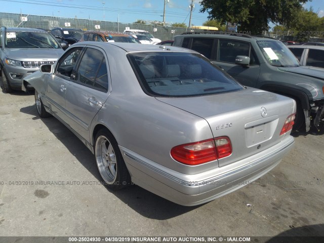 WDBJF65JX2B416912 - 2002 MERCEDES-BENZ E 320 SILVER photo 3