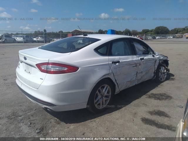3FA6P0H73FR141764 - 2015 FORD FUSION SE 白色 照片 4