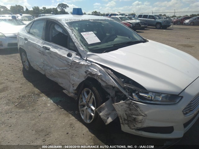 3FA6P0H73FR141764 - 2015 FORD FUSION SE 白色 照片 6
