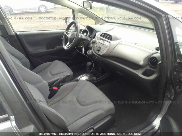 JHMGE8H38DC080227 - 2013 HONDA FIT GRAY photo 5