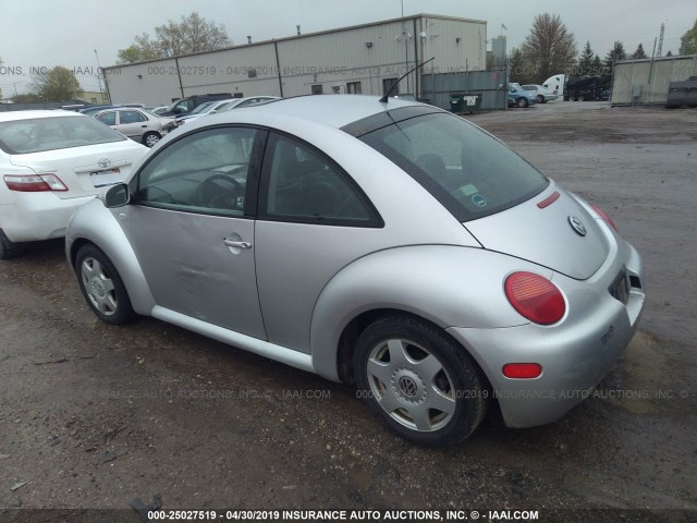 3VWDC21C11M414462 - 2001 VOLKSWAGEN NEW BEETLE GLX 银色 照片 3
