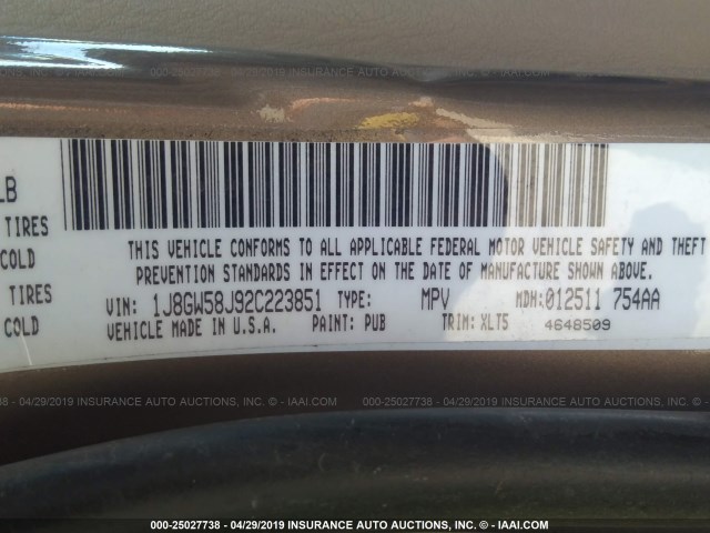 1J8GW58J92C223851 - 2002 JEEP GRAND CHEROKEE LIMITED 金色 照片 9