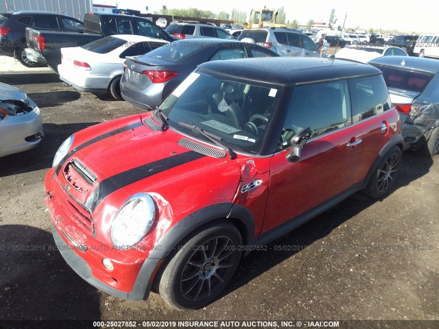 WMWRE33556TJ33908 - 2006 MINI COOPER S RED photo 2