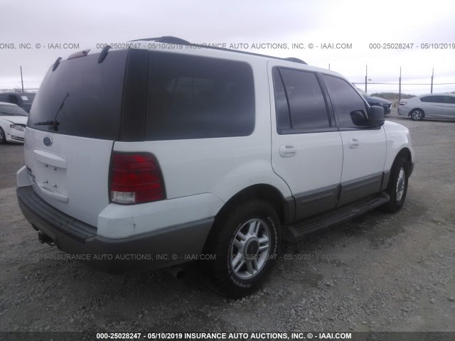 1FMRU15W63LA42542 - 2003 FORD EXPEDITION XLT WHITE photo 4