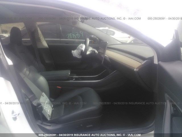 5YJ3E1EA5HF002359 - 2017 TESLA MODEL 3 WHITE photo 5