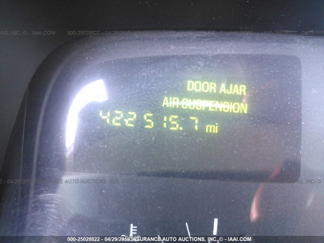 1LNHM81W5XY663869 - 1999 LINCOLN TOWN CAR EXECUTIVE BLACK photo 7