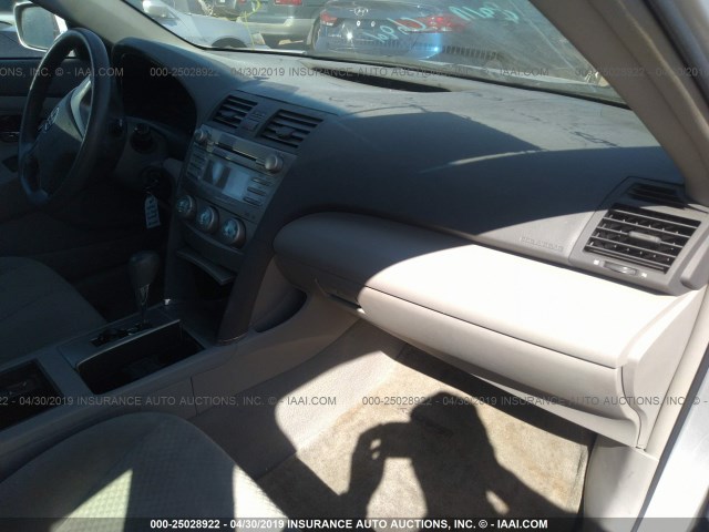 4T1BE46K87U502618 - 2007 TOYOTA CAMRY NEW GENERAT CE/LE/XLE/SE SILVER photo 5