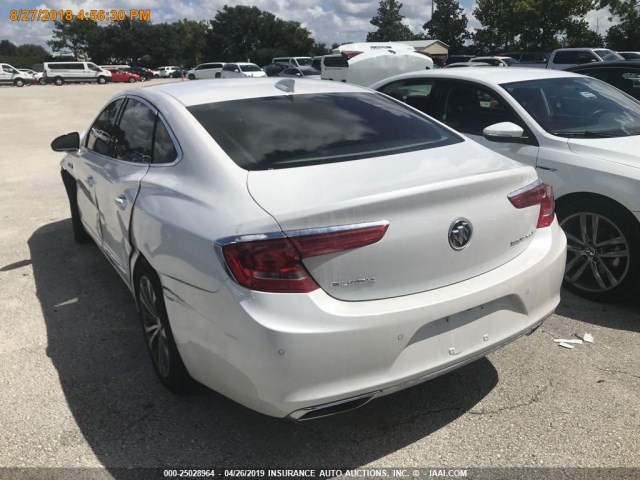 1G4ZP5SS8JU138311 - 2018 BUICK LACROSSE ESSENCE WHITE photo 17