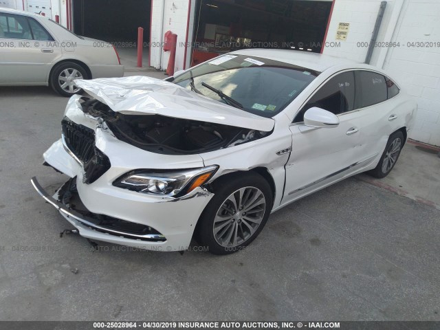 1G4ZP5SS8JU138311 - 2018 BUICK LACROSSE ESSENCE WHITE photo 2