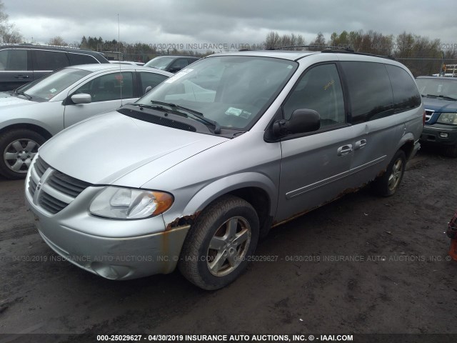 2D4GP44L75R565755 - 2005 DODGE GRAND CARAVAN SXT SILVER photo 2