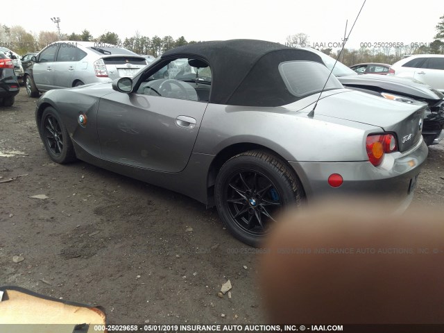 4USBT33554LS50308 - 2004 BMW Z4 2.5 GRAY photo 3