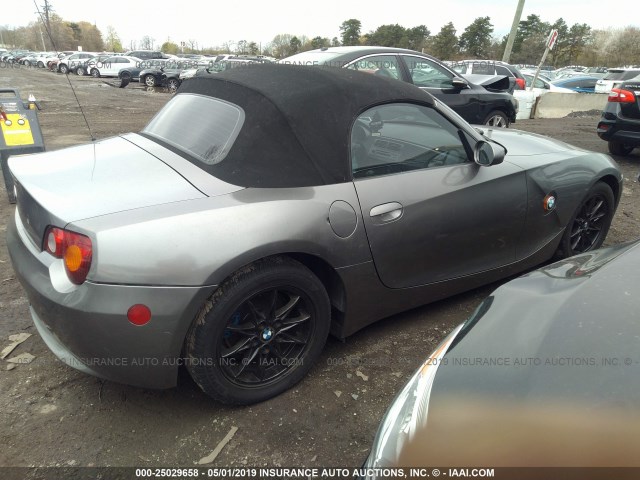 4USBT33554LS50308 - 2004 BMW Z4 2.5 GRAY photo 4