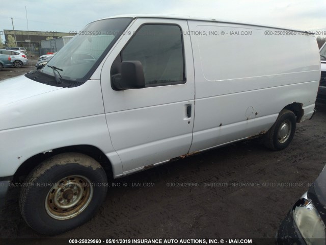 1FTRE14273HB39106 - 2003 FORD ECONOLINE E150 VAN WHITE photo 6