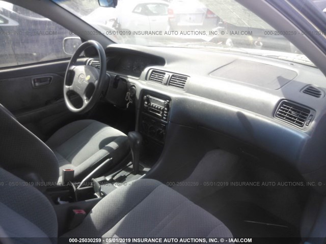 4T1BF22K9YU109882 - 2000 TOYOTA CAMRY LE/XLE SILVER photo 5