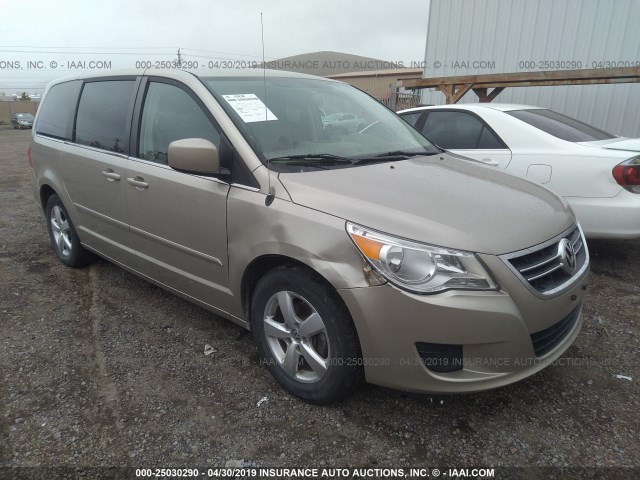 2V8HW34149R558902 - 2009 VOLKSWAGEN ROUTAN SE BROWN photo 1