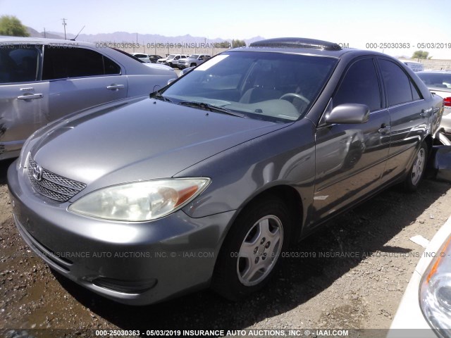 4T1BF32K83U560039 - 2003 TOYOTA CAMRY LE/XLE/SE GRAY photo 2