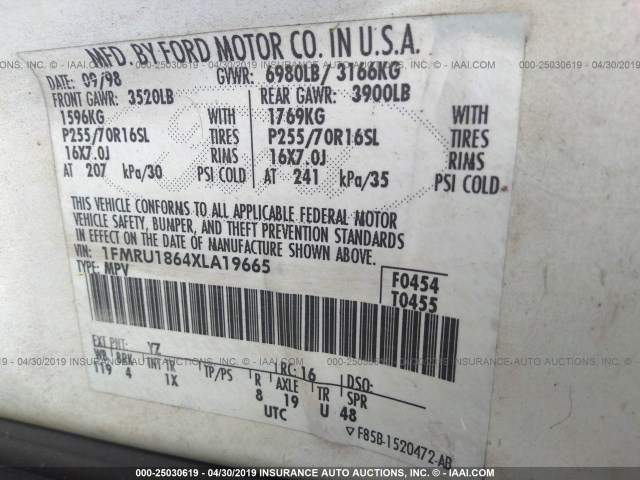 1FMRU1864XLA19665 - 1999 FORD EXPEDITION 白色 照片 9