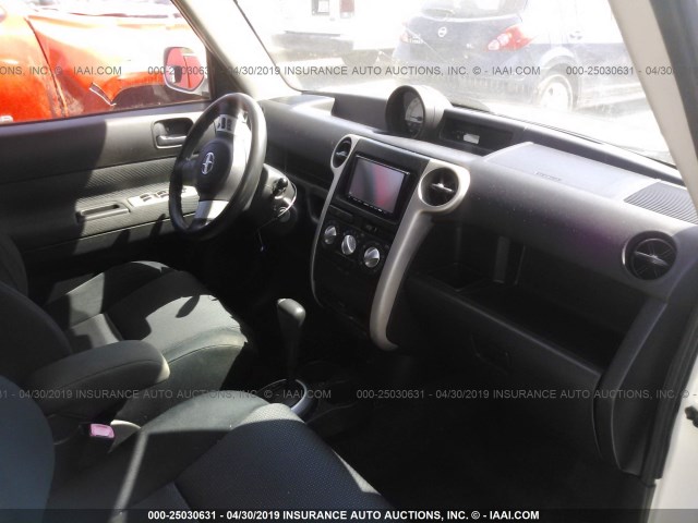 JTLKT324664086504 - 2006 TOYOTA SCION XB 白色 照片 5