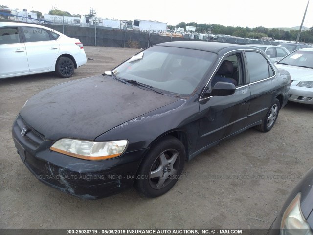 1HGCG6653XA082584 - 1999 HONDA ACCORD LX BLACK photo 2