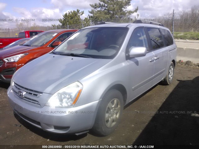 KNDMB233486230114 - 2008 KIA SEDONA EX/LX SILVER photo 2