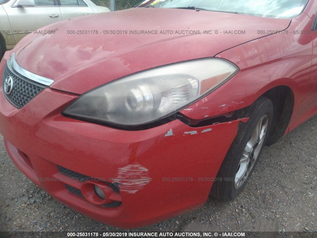 4T1FA38PX7U127041 - 2007 TOYOTA CAMRY SOLARA SE/SLE RED photo 6